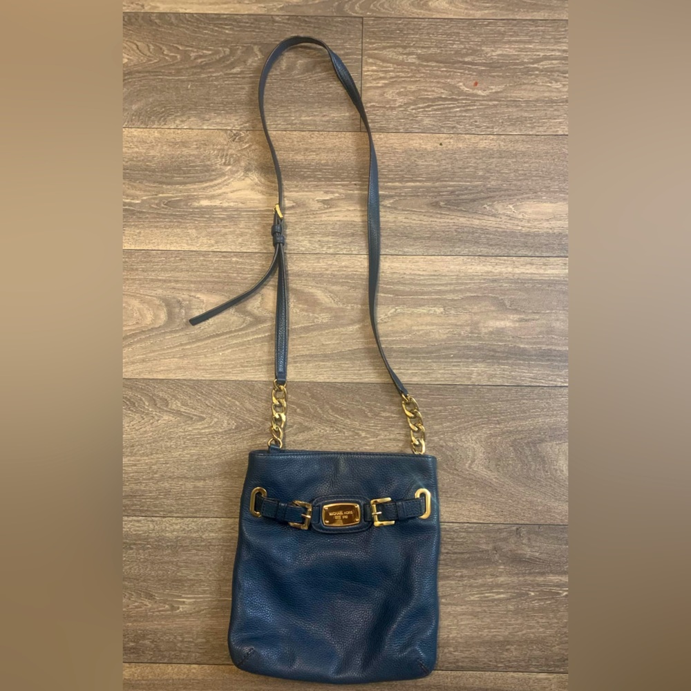 Crossbody Navy Blue Leather w/Gold Hardware Michael Kors